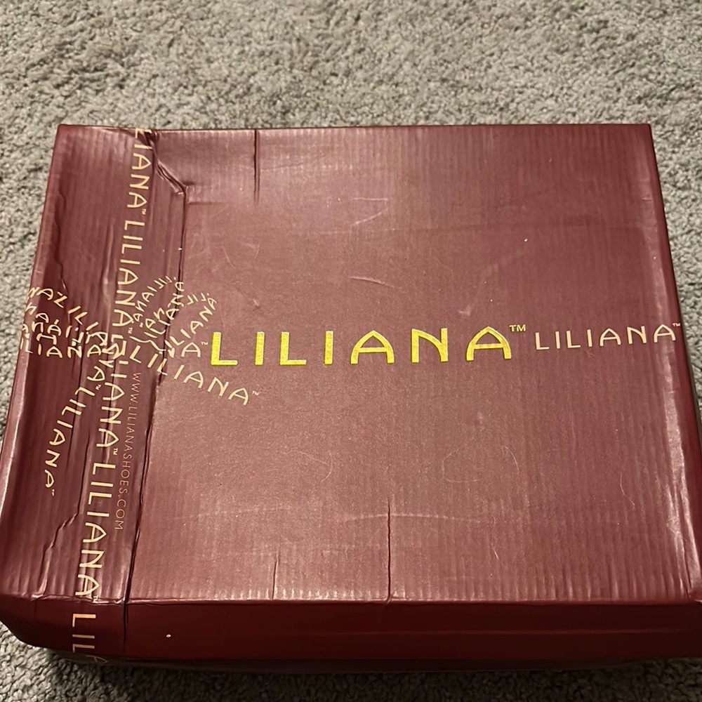 Liliana Red Shoe Box
